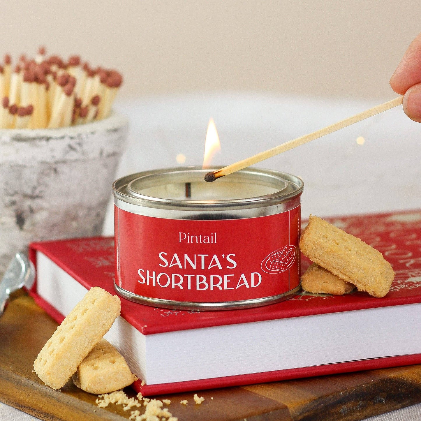 Santa's Shortbread Paint Pot Candle (Pack of 6) Pintail Candles | Avalon Home