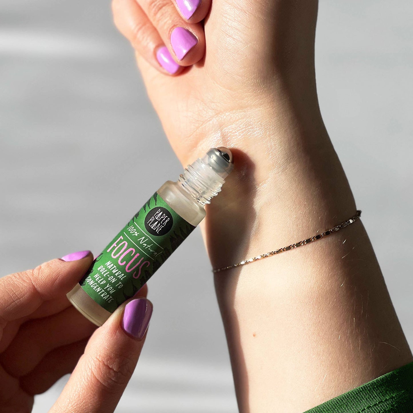 Focus Natural Pulse Point Roller Oil Paper Plane